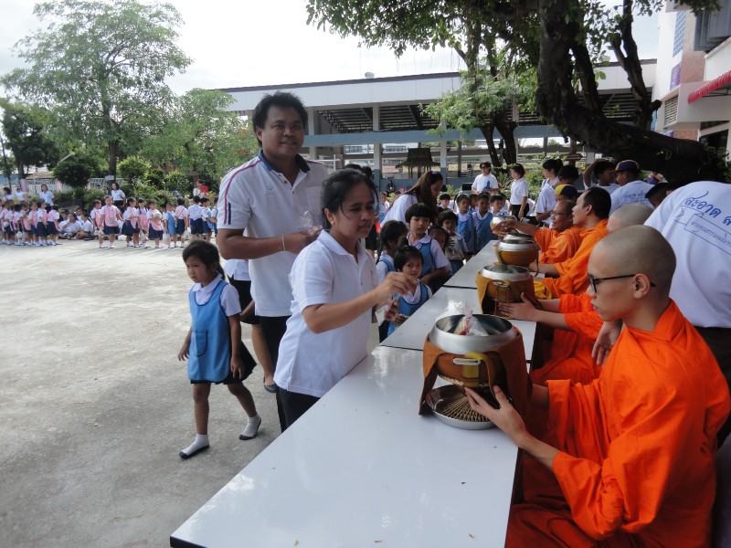 วันเข้าพรรษาและวันอาสาฬหบูชา (34).JPG