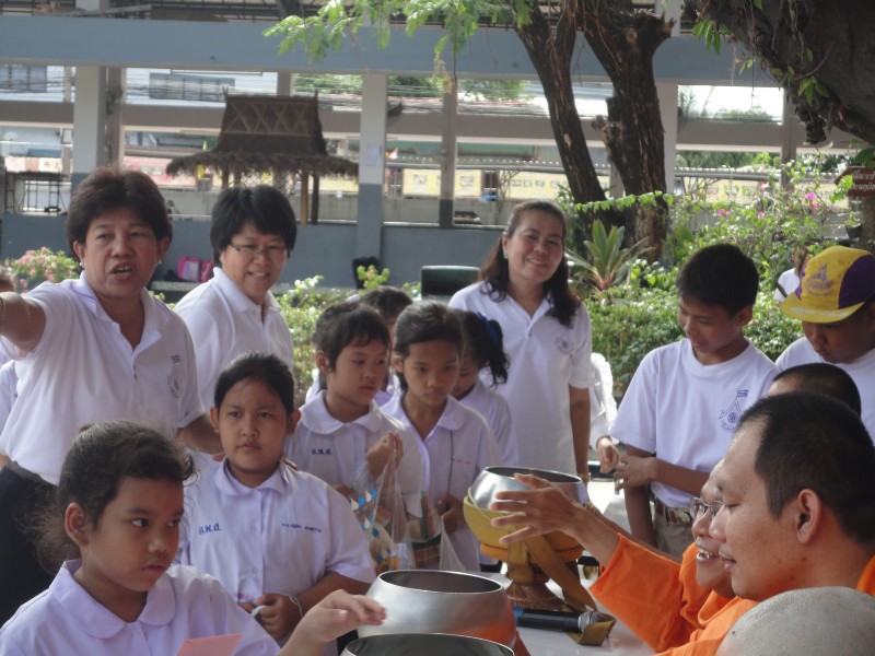 วันเข้าพรรษาและวันอาสาฬหบูชา (49).JPG
