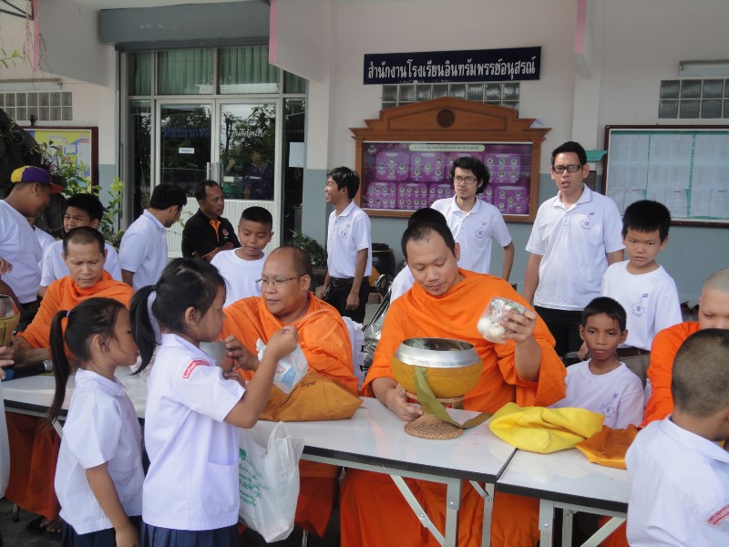 วันเข้าพรรษาและวันอาสาฬหบูชา (51).JPG