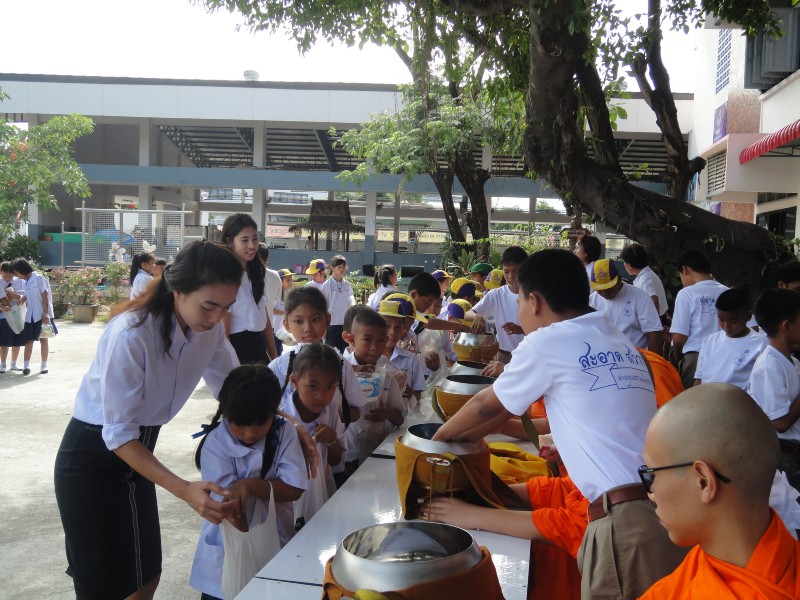 วันเข้าพรรษาและวันอาสาฬหบูชา (52).JPG
