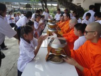 วันเข้าพรรษาและวันอาสาฬหบูชา (46).JPG