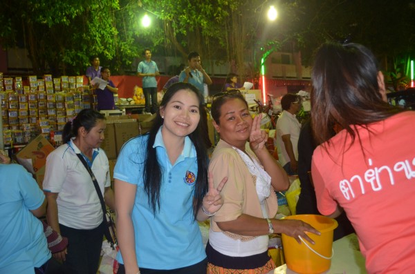 2557-2-28 วันดอกนนทรีบาน (21).JPG