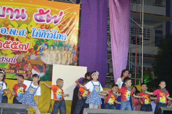 2557-2-28 วันดอกนนทรีบาน (26).JPG