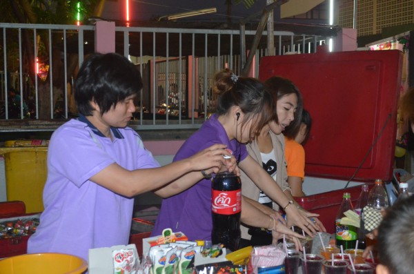 2557-2-28 วันดอกนนทรีบาน (7).JPG