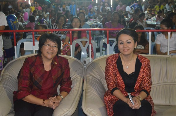 2557-2-28 วันดอกนนทรีบาน (139).JPG
