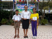 รับเกียติบัตรงานศิลปหัตกรรม (11).jpg