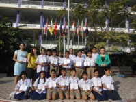 รับเกียติบัตรงานศิลปหัตกรรม (28).JPG