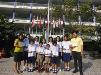 รับเกียติบัตรงานศิลปหัตกรรม (29).JPG
