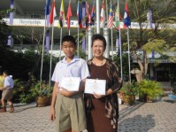 รับเกียติบัตรงานศิลปหัตกรรม (31).JPG