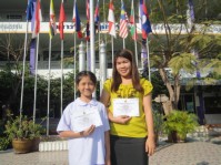 รับเกียติบัตรงานศิลปหัตกรรม (34).JPG