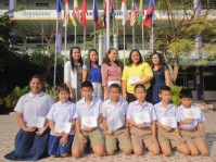 รับเกียติบัตรงานศิลปหัตกรรม (42).JPG