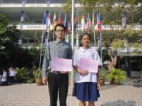รับเกียติบัตรงานศิลปหัตกรรม (51).JPG