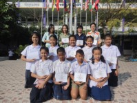 รับเกียติบัตรงานศิลปหัตกรรม (53).JPG