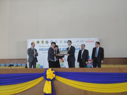 รับหมวกDenso (13).JPG