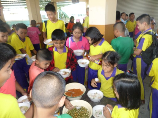 งานวันเด็ก (175).JPG