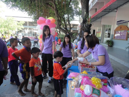 งานวันเด็ก (55).JPG