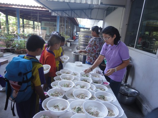 งานวันเด็ก (73).JPG